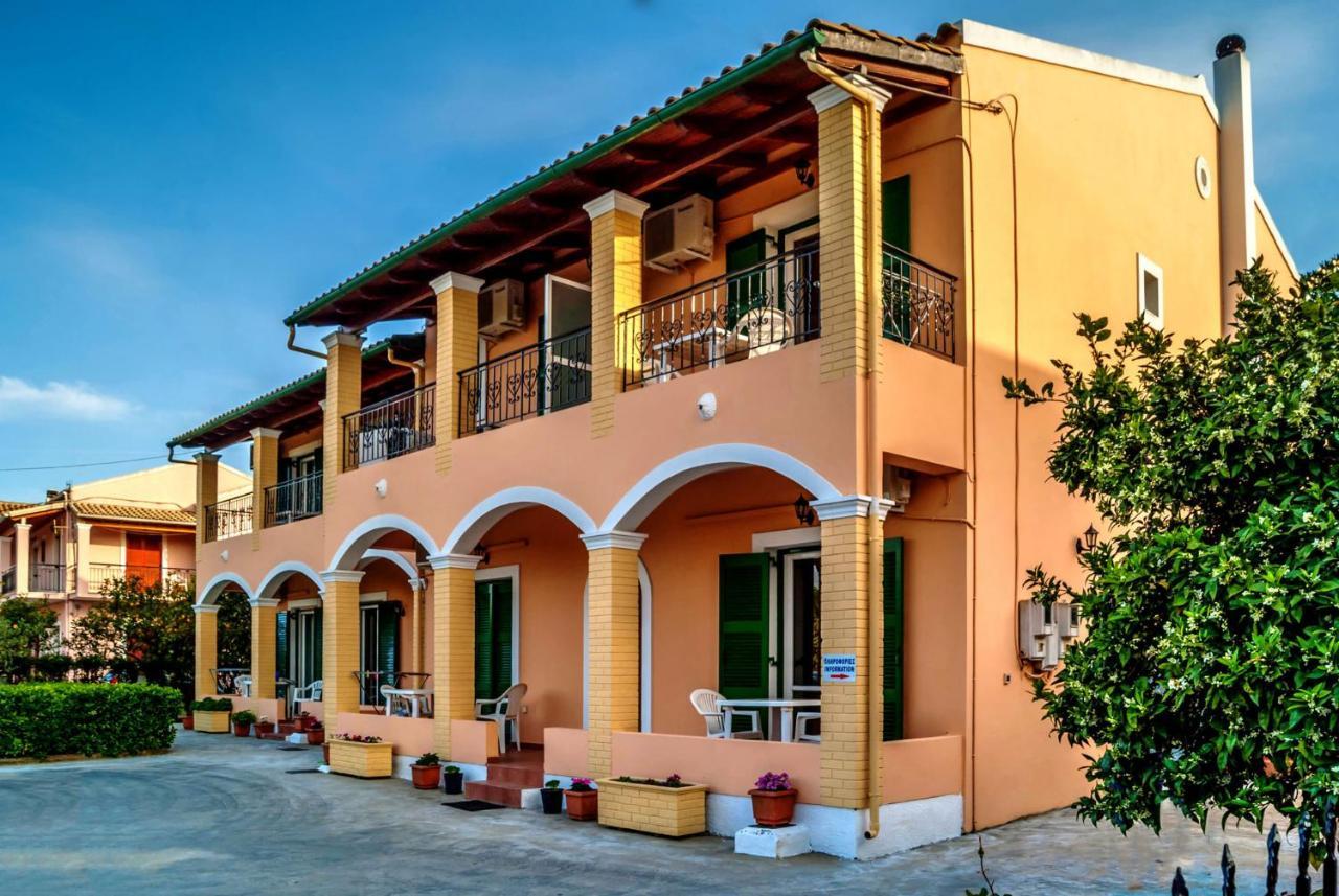 Stavros Apartments Kontokali Next To Gouvia Marina エクステリア 写真